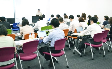 写真:中野会計事務所の人材育成の様子